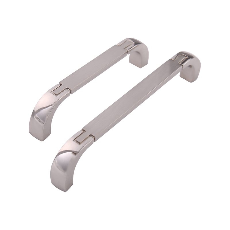 106 Zinc alloy bright chrome cabinet door handle